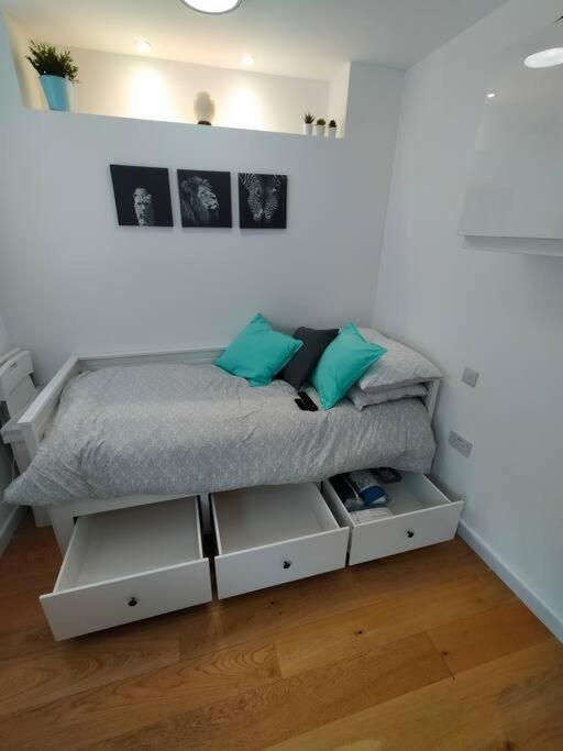 Appartement Private Self Contained Self Catering Flat à Bristol Extérieur photo